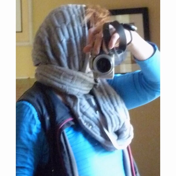 NWT Calvin Klein neutral Gray Cable Aran Knit Infinity scarf snood 64"x 12" - Picture 4 of 4